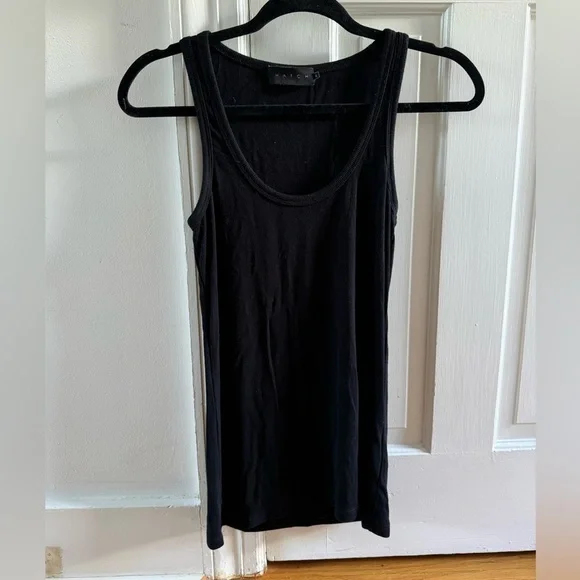 Hatch Ribbed Tank - Picture 1 of 3